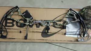 BOWTECH BTX 31" RIGHT HAND BREAKUP COUNTRY CAMO   (NEW)