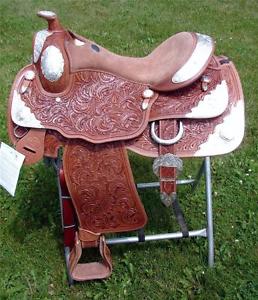 Medium Oil Oak Leaf tooled Western Trail Full Silver Showman Double T Saddle 16"