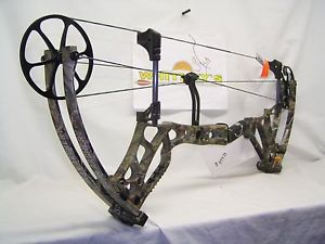 New Fred Bear Venue Bow Right Hand 60 to 70#  24-31  inch draw