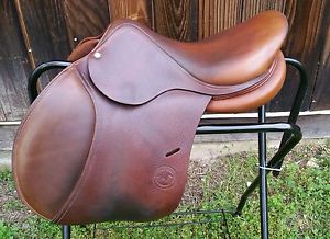 16.5 inch Antares Hampton Classic Jumping Saddle, medium tree, tobacco brown
