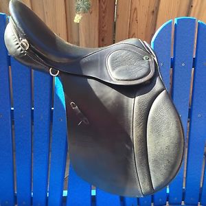 Stubben Scandica DL Black 18" DRESSAGE Saddle 32 CM TREE