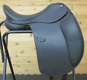 HDR Pro Buffalo Dressage Saddle (Flocked)