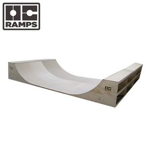 HALF PIPE SKATE RAMP, SKATEBOARD, HALF PIPE,