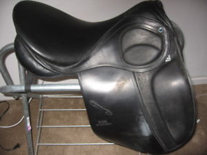 Stubben Scandica DL Dressage Saddle