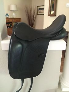 County Saddlery 17 1/2 WXW SR Connection