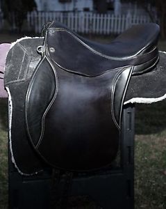 Black Leather Orthoflex Dressage saddle Monoflap 17.5 Fully Adjustable fits all