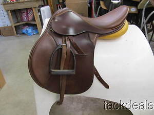 Crosby Sofride All Purpose Saddle & Tory Fittings 17 1/2" MW Lightly Used