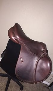 Marcel Toulouse Laura B Close Contact Saddle