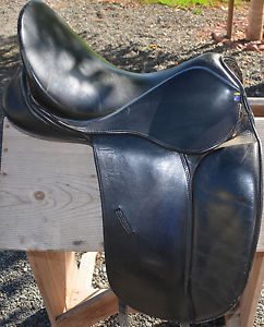 CHS Saddlery Dressage Saddle