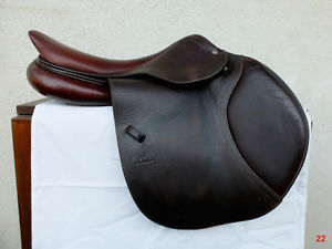 2011 CWD Luxury French Jumping Saddle Gorgeous Brown 17.5" Narrow Tree