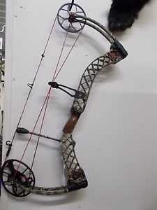Mathews Creed XS Camo RH 70# 27" Draw