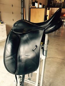 Schleese 17" Jane Savoie Saddle