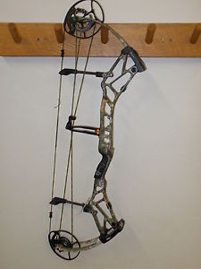 Brand New 2016 Bear BR 33 RH 70# Camo