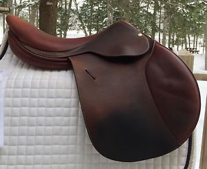 Pristine Butet Saumur 17" Deep Seat 1.5 Flap Close Contact/Jump Saddle
