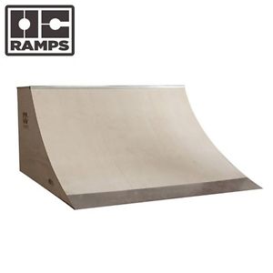 QUARTERPIPE SKATE RAMP, SKATEBOARD, QUARTER PIPE,