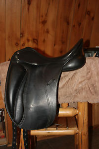 Mondega dressage saddle
