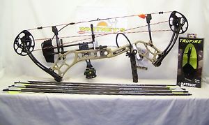 New 2016 Fred Bear Threat Sand Bow RTH Right Hand 60-70#  25-30  inch draw