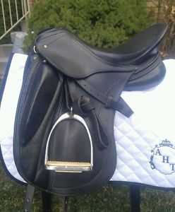Scheleese Mivera 17" beautiful dressage saddle