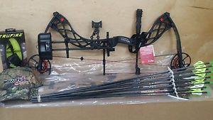 NEW 2016 Bowtech carbon knight rak equipped 60# RH WITH 1 DOZEN ARROWS & RELEASE