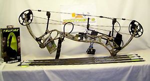 New 2016 Fred Bear Threat Bow RTH Package Left Hand 60-70#  25-30  inch draw