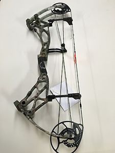 FRED BEAR ARENA 34 COMPOUND BOW