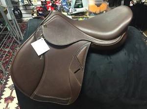 OVATION San Diego Close Contact Saddle