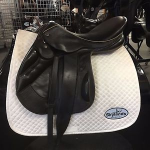 Used Black Country Vinici Tex Eventing / Jumping Saddle Size 17'' Brown
