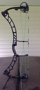 Elite Energy 35 2015 Compound Bow with  Extra Strings.  28.5 in Draw Length