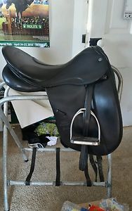 Price Reduced!! Stubben Genesis D Dressage Saddle 18.5" Biomex