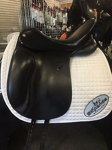 Used Sommer Passion Dressage Saddle Size 17.5" Black