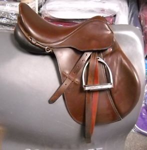 Courbette Magic XL All Purpose Jumping Saddle 17.5" Flexible E-Motion Tree Brown