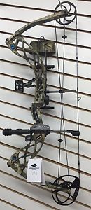 NEW 2015 DIAMOND CARBON CURE W/ R.A.K. PKG, MOSSY OAK COUNTRY CAMO 70# RIGHTHAND