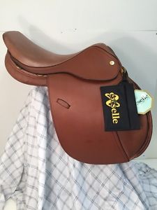 Exselle Tan Jumping Saddle Chasseur 17 1/2" Wide Tree Walsall Royal Co.New