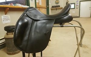 TRILOGY DEBBIE MCDONALD DRESSAGE SADDLE