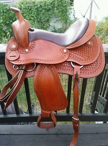 ***Leaders Worldwide Inc*** Touring Saddle - brown/tan - 17" - printed!