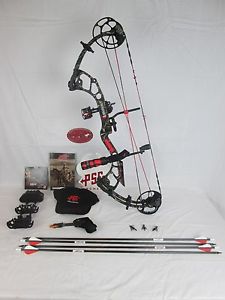 2016 PSE Drive-R Right Hand Skullworks 2 Camo Compound Bow package 47-70# Black