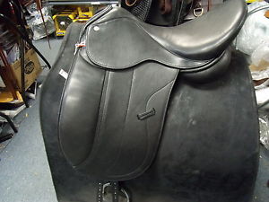 Collegiate Levanto double Leather Dressage Saddle   17.5"