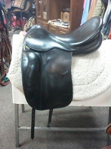 Prestige 2000 Dressage Saddle, 18 inch