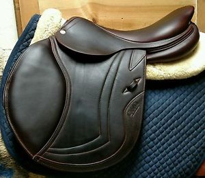 Gorgeous 2015 CWD 17.5" SE01 close contact jumping saddle, full calf! 3C flaps