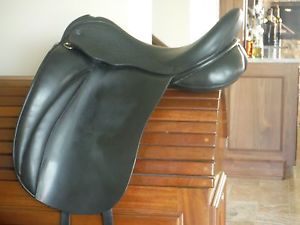 Trial Available EUC Hulsebos WB4 Dressage Saddle 17.5 M Tree