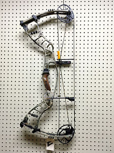 New 2015 Hoyt Nitrum 30  29" Draw  50/60 Pull