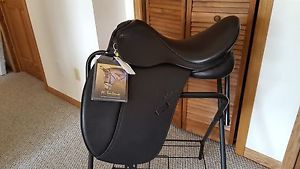 New! 17-1/2"  M. Toulouse Aachen Dressage saddle - Wide tree