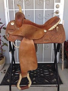 Court's Barrel Racing Saddle 15"
