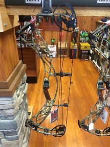 Hoyt Defiant Turbo RH 70lb 28"to 30" draw