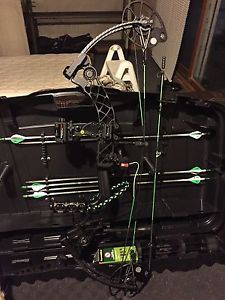 GORGEOUS MINT Loaded 2014 Mathews Monster ChillR Bow Package - 50-60 lb LH Black