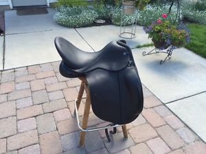 Trilogy - Verago Elite Saddle 18" W