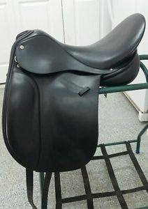 Custom Saddlery Dressage Saddle, Victory, Superb Condition