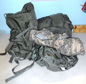 EUC GI Military Sleeping Bag w Compression Sacks & Bivy Cover 5 Piece System