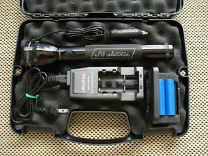 LQQK !   TACTICAL MagLite BURNER 1100 LUMEN 3c Cell