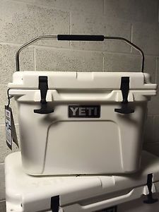 YETI Roadie 20QT White Cooler NEW with tags